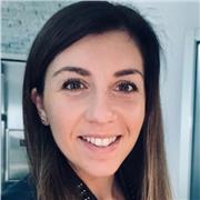 Dottoranda impartisce lezioni di Biologia per scuole superiori e università